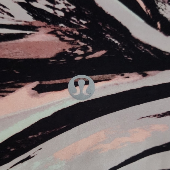 Lululemon Wunder Under Leggings - Picture 7 of 8